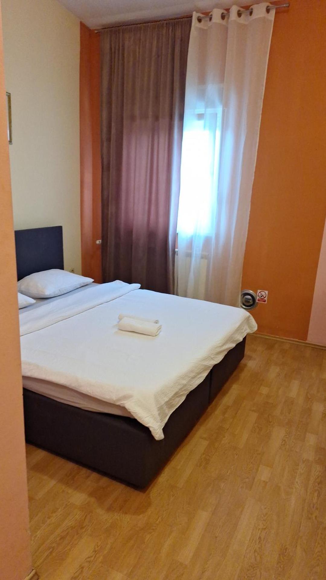 Guest House Sv. Nikola Dugo Selo ภายนอก รูปภาพ