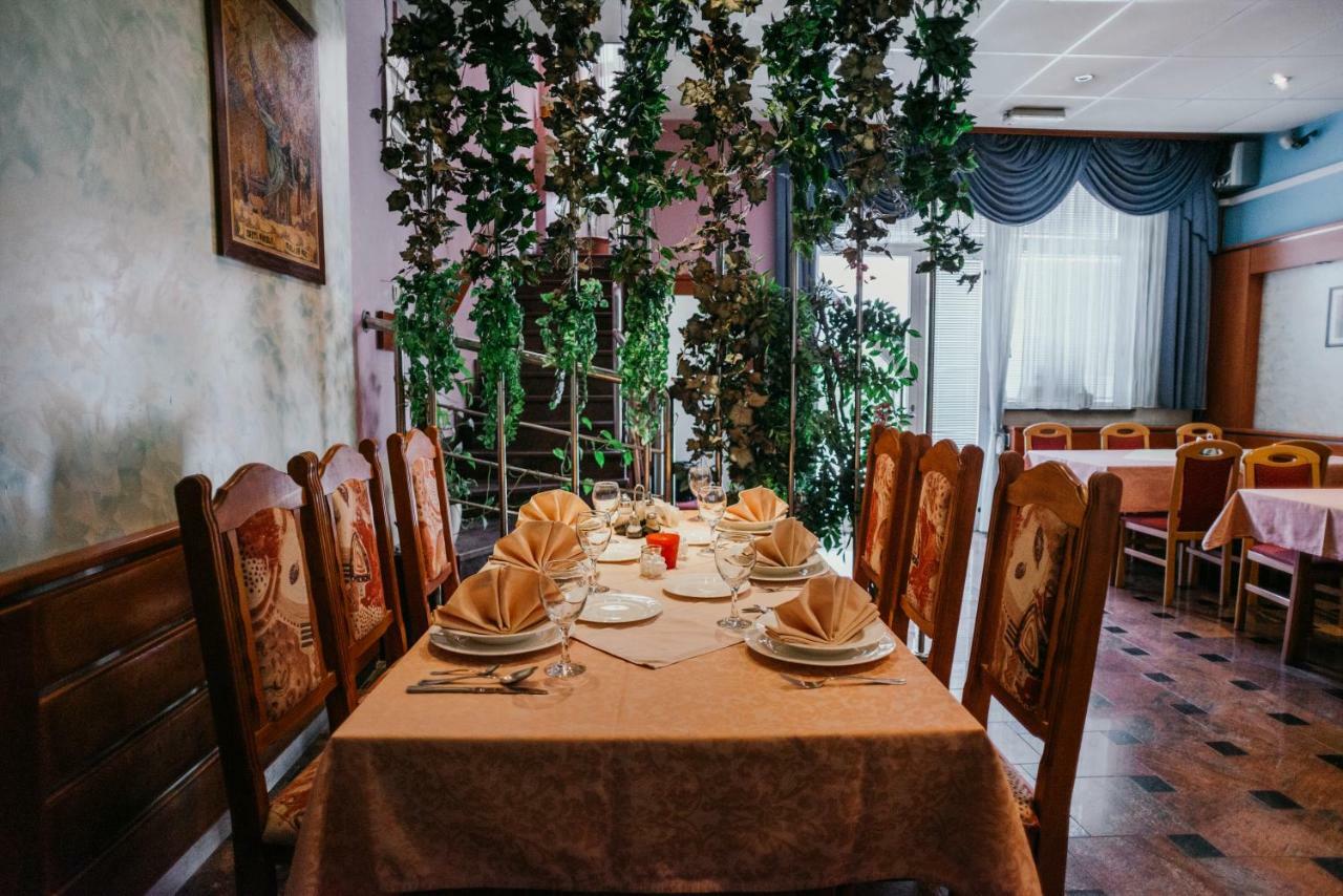 Guest House Sv. Nikola Dugo Selo ภายนอก รูปภาพ