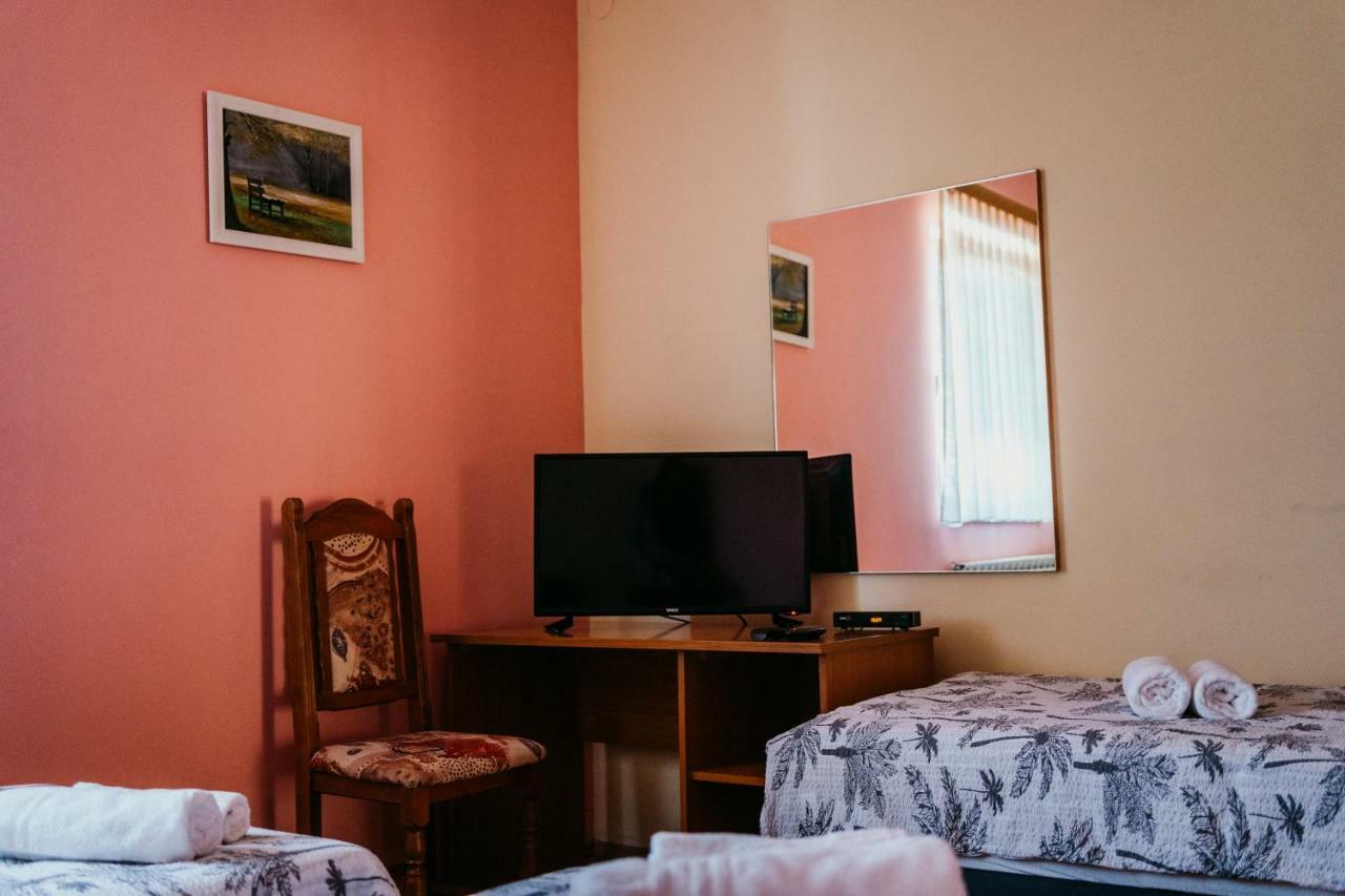 Guest House Sv. Nikola Dugo Selo ภายนอก รูปภาพ